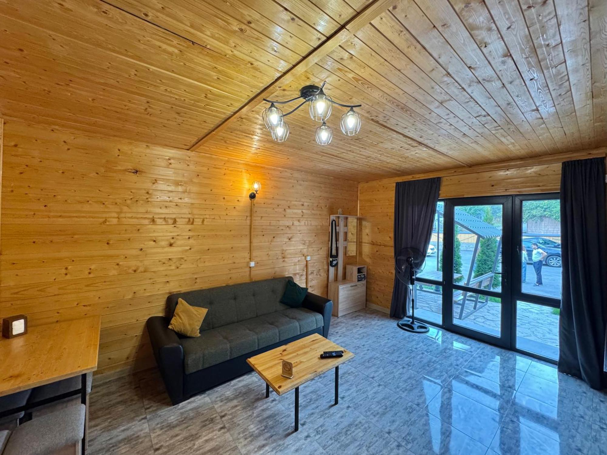 Everest Rest House Cachkadzor Zewnętrze zdjęcie